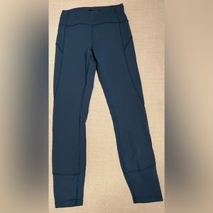 Lululemon in movement tights